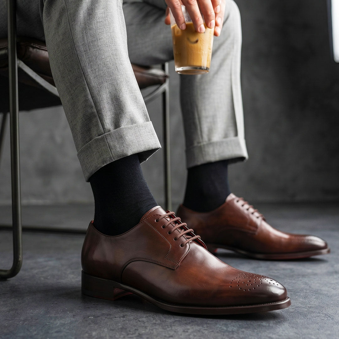 Men's derby in dark brown leather with square toe design