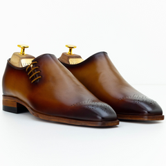 The Hollan | Side Lace Whole Cut Brogue Shoes