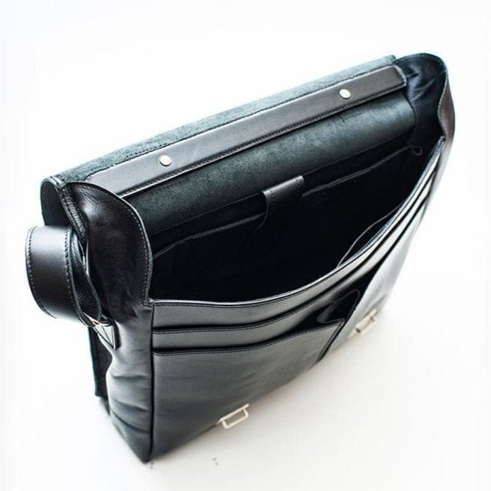 Coarse Leather Messenger - Black