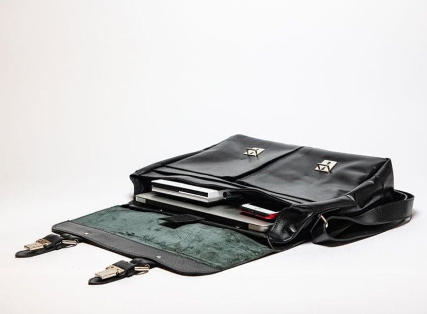Coarse Leather Messenger - Black