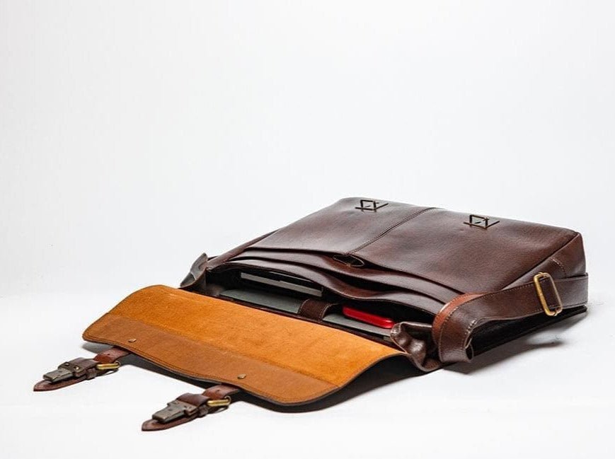 Coarse Leather Messenger - Antique Brown