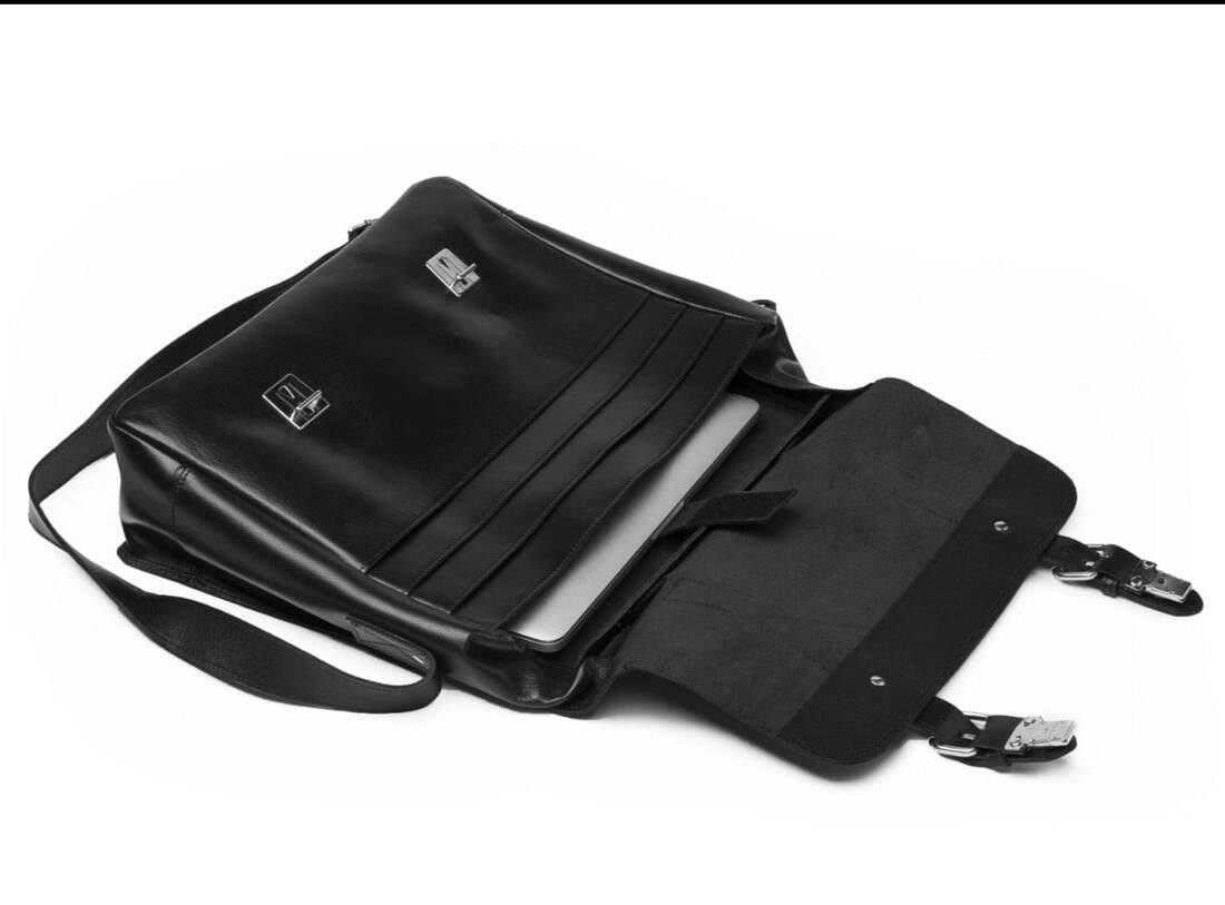 Coarse Leather Messenger 2.0 - Black