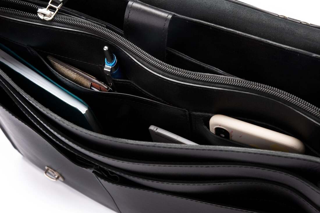 Complete Leather Briefcase - Black