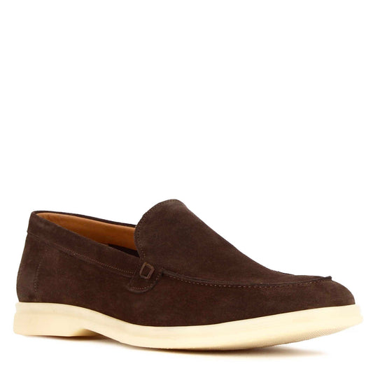 Casual men's moccasin in dark brown suede
