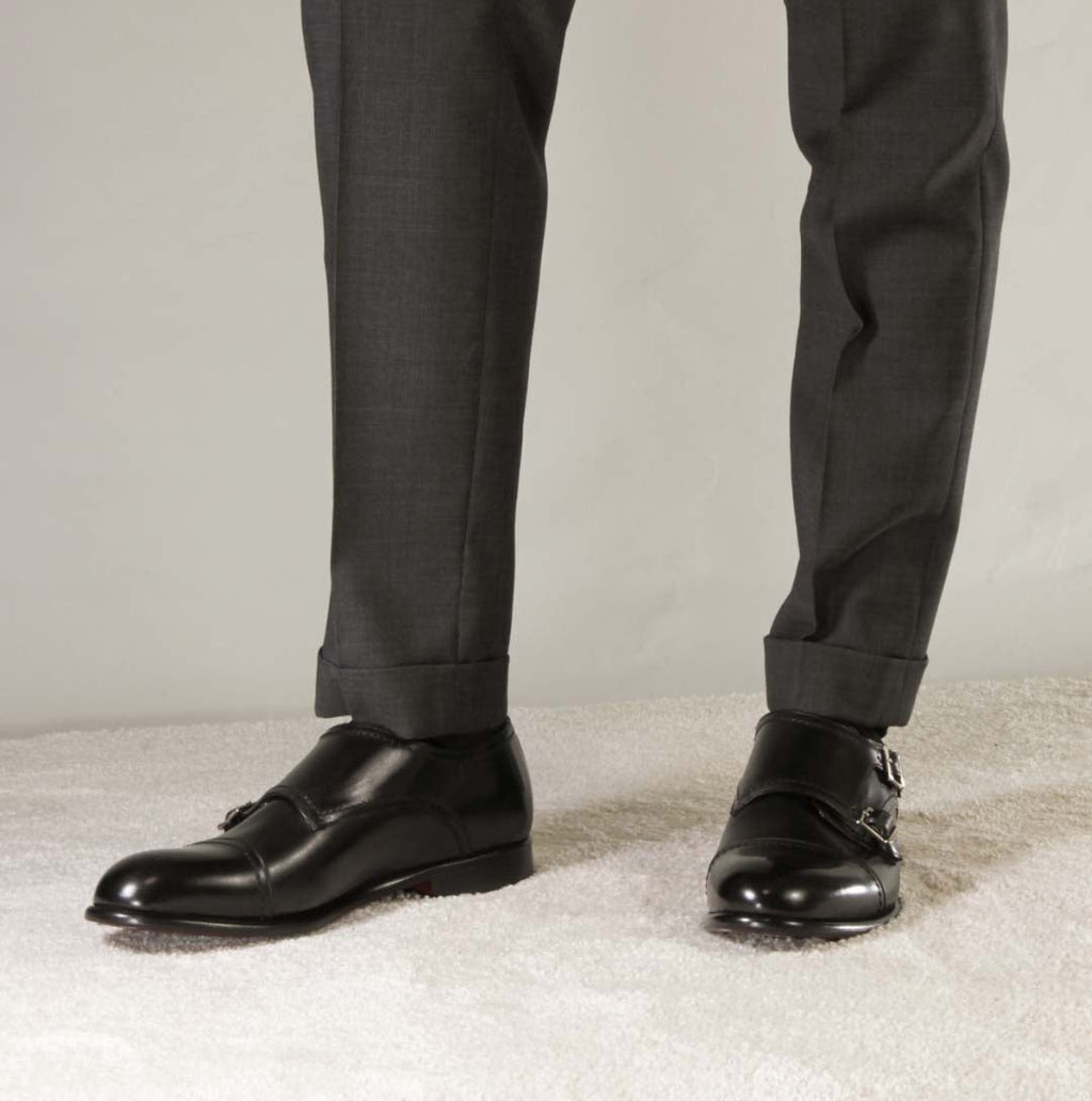 Men's double buckle shoe in black leather